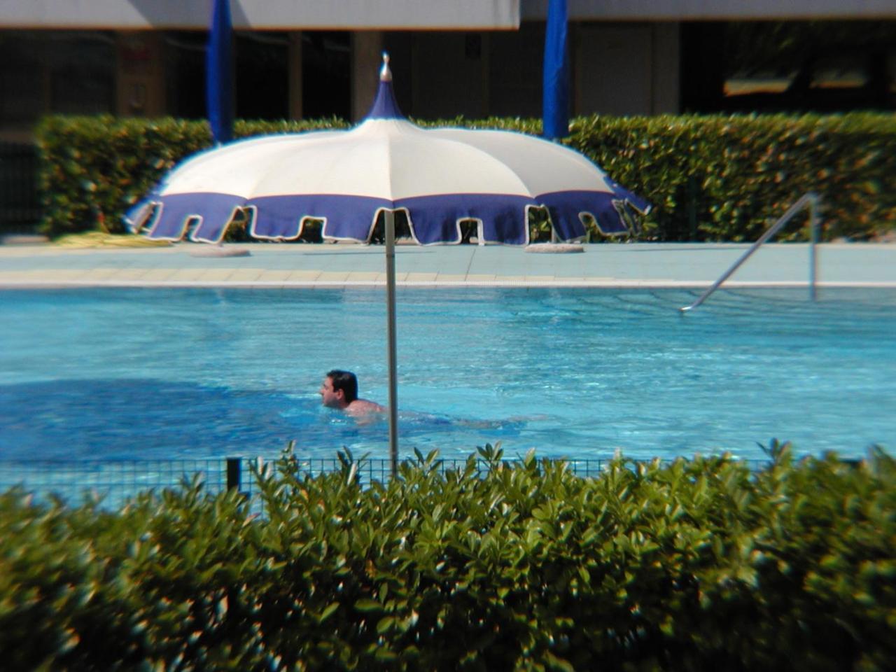 Appartamenti Valbella Con Piscina Bibione Exteriör bild