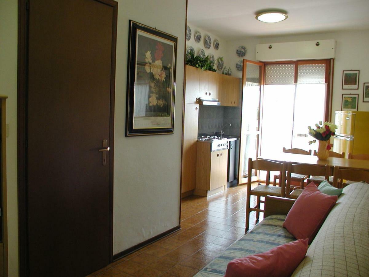 Appartamenti Valbella Con Piscina Bibione Exteriör bild